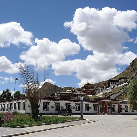 Wanrun International Resort Hotel In Tibet Xigaze Buitenkant foto