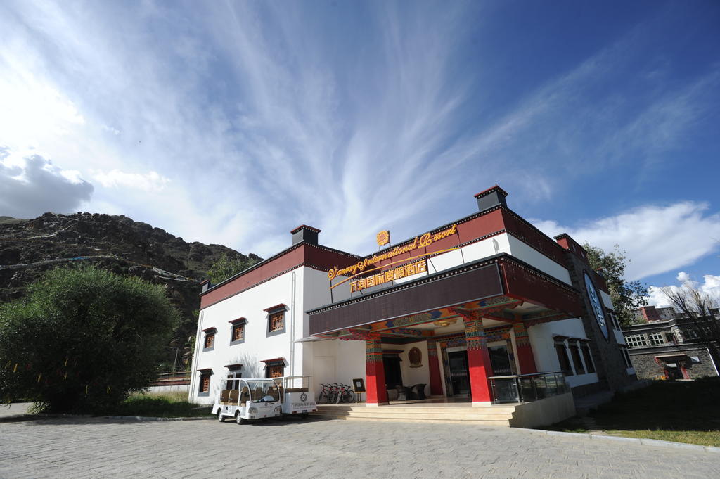 Wanrun International Resort Hotel In Tibet Xigaze Buitenkant foto